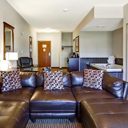 Canalta Hotel Tisdale Ngoại thất bức ảnh
