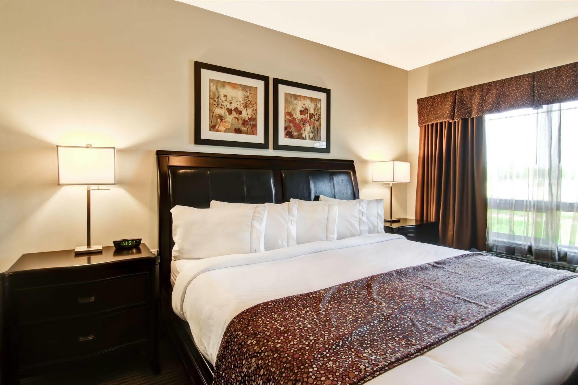 Canalta Hotel Tisdale Ngoại thất bức ảnh